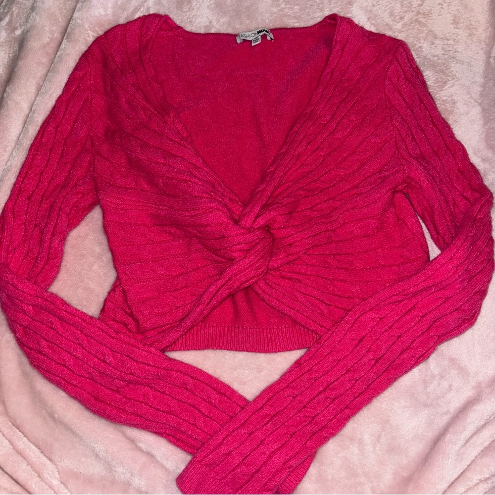 Fashion Nova Pink V-Neck Cropped Sweater